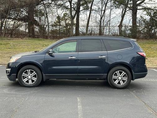 2017 Chevrolet Traverse 2LT