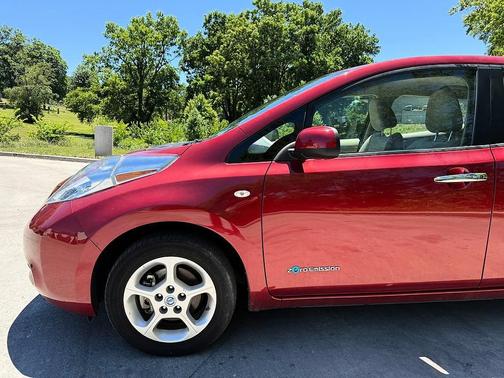 2012 Nissan Leaf SL