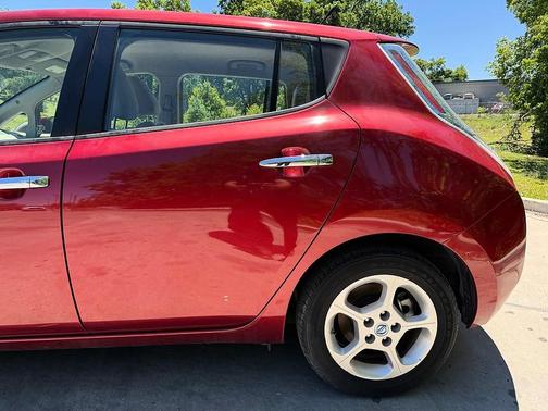 2012 Nissan Leaf SL