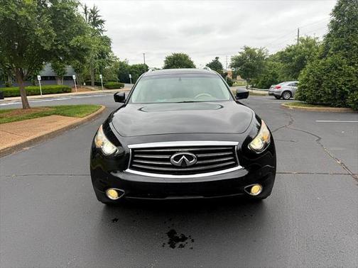 2014 INFINITI QX70 Base