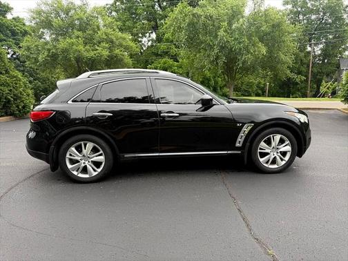 2014 INFINITI QX70 Base