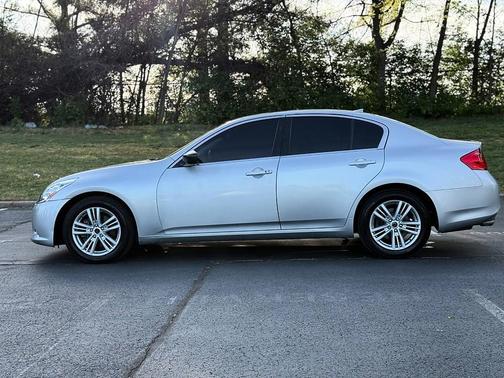 Liquid Platinum 2013 INFINITI G37x Base