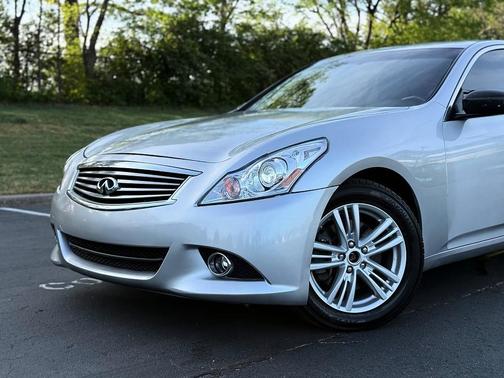 Liquid Platinum 2013 INFINITI G37x Base