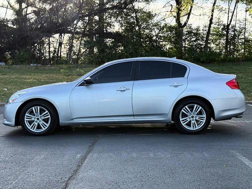 Liquid Platinum 2013 INFINITI G37x Base