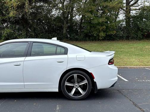 2017 Dodge Charger SXT