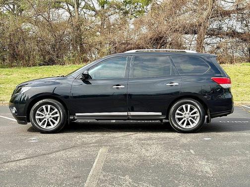2015 Nissan Pathfinder SL