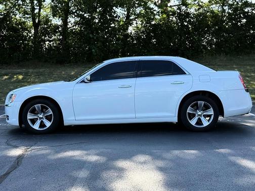 Bright White Clearcoat 2014 Chrysler 300 S