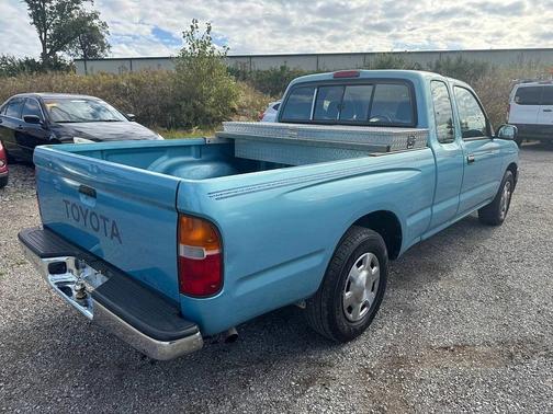 1996 Toyota Tacoma Base