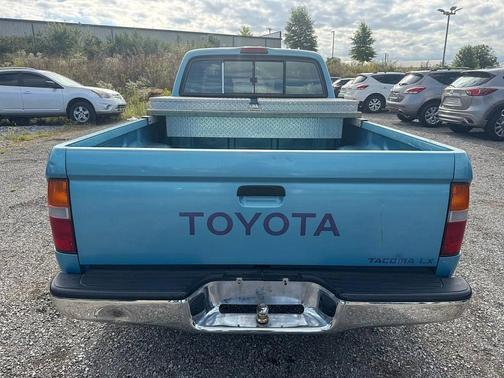 1996 Toyota Tacoma Base