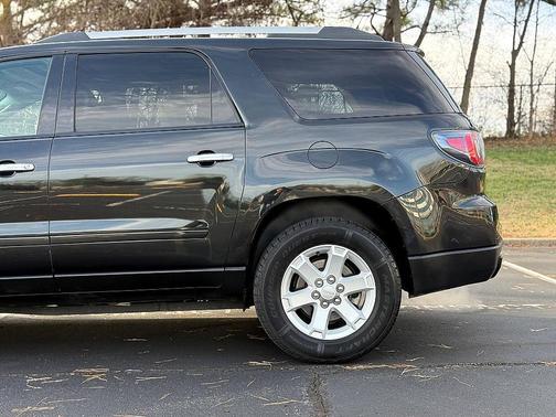 2015 GMC Acadia SLE-2