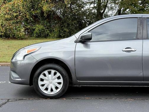 2016 Nissan Versa 1.6 SV