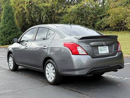 2016 Nissan Versa 1.6 SV
