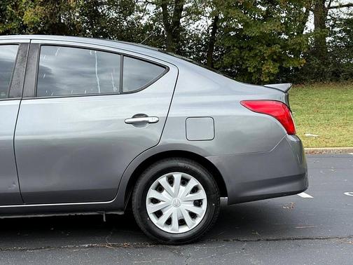 2016 Nissan Versa 1.6 SV