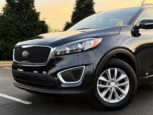 2018 Kia Sorento LX