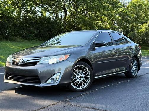 Magnetic Gray Metallic 2013 Toyota Camry XLE