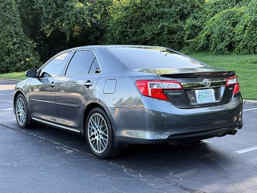 Magnetic Gray Metallic 2013 Toyota Camry XLE