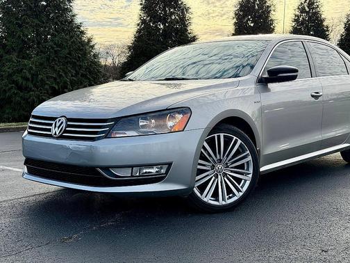 2014 Volkswagen Passat 1.8T Auto Sport