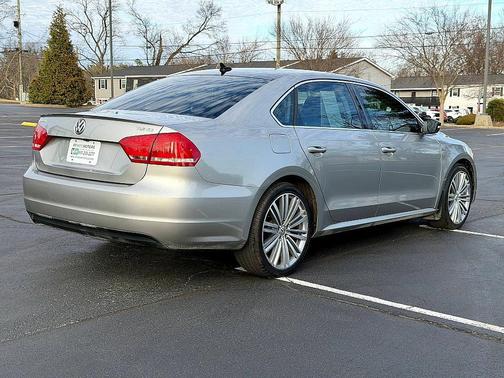 2014 Volkswagen Passat 1.8T Auto Sport