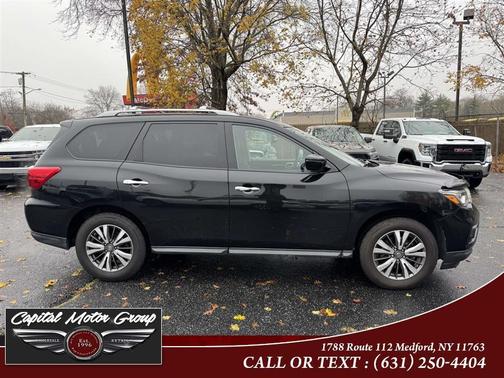 2019 Nissan Pathfinder 4x4 SL