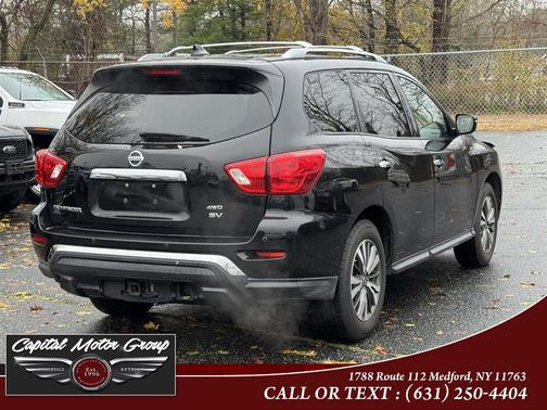 2019 Nissan Pathfinder 4x4 SL