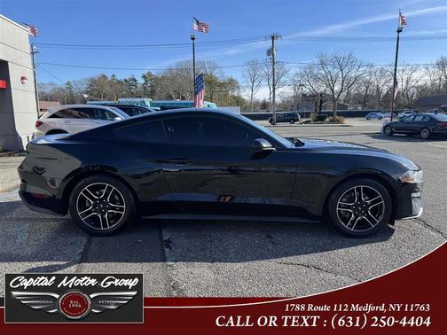 2021 Ford Mustang EcoBoost