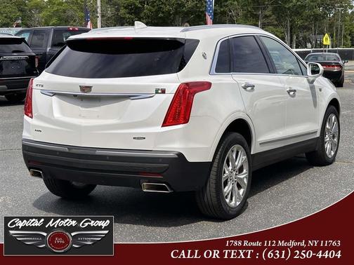 White 2018 Cadillac XT5 Luxury