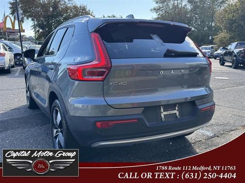 2019 Volvo XC40 T5 Momentum