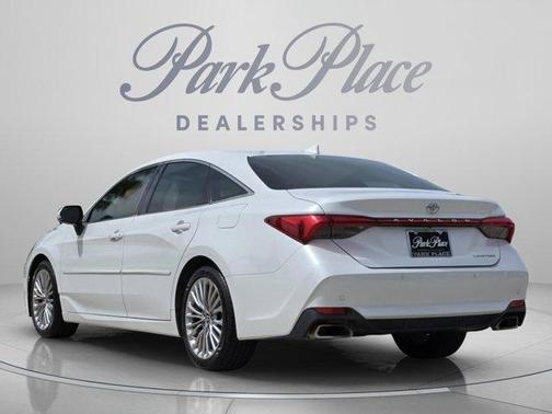 Pearl 2019 Toyota Avalon Limited