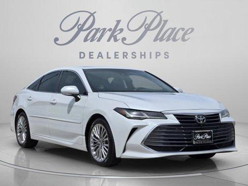 Pearl 2019 Toyota Avalon Limited