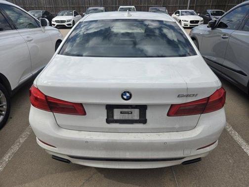 Alpine White 2018 BMW 540 i
