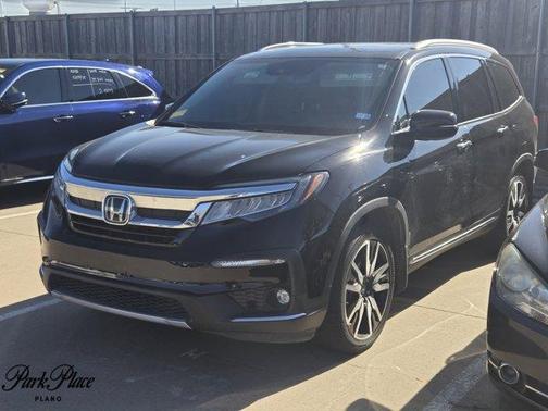 2022 Honda Pilot Touring 8-Passenger