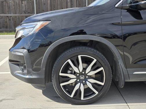 2022 Honda Pilot Touring 8-Passenger