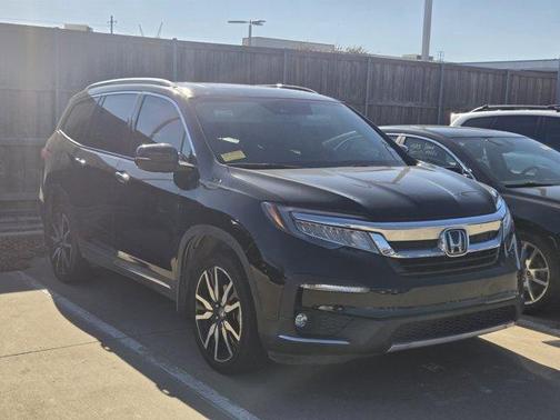 2022 Honda Pilot Touring 8-Passenger