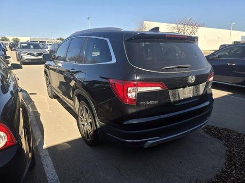 2022 Honda Pilot Touring 8-Passenger