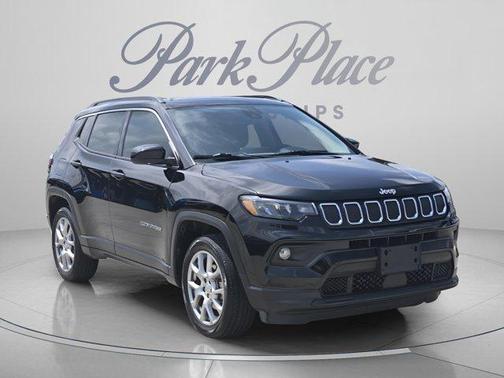 Diamond Black 2022 Jeep Compass Latitude Lux