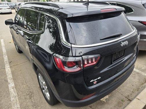 Diamond Black 2022 Jeep Compass Latitude Lux
