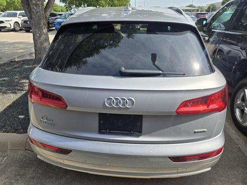 Florett Silver Metallic 2020 Audi Q5 45 Premium