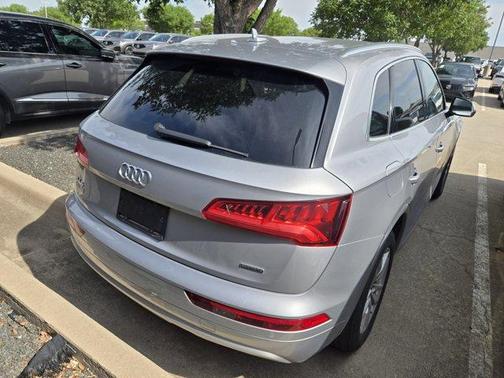 Florett Silver Metallic 2020 Audi Q5 45 Premium