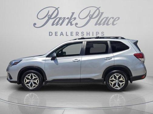 Ice Silver Metallic 2023 Subaru Forester 2.5i Premium