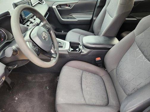 Midnight Black Metallic 2021 Toyota RAV4 XLE