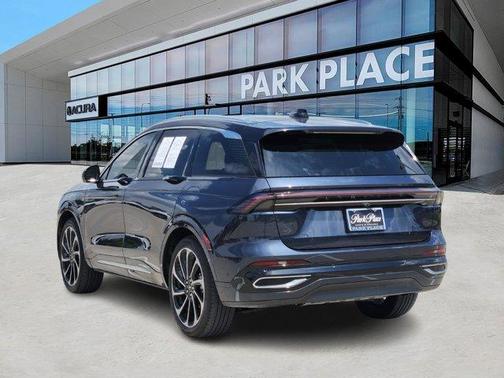2024 Lincoln Nautilus Black Label