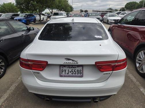 Fuji White 2018 Jaguar XE 25t