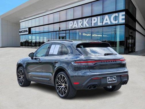 2024 Porsche Macan Base