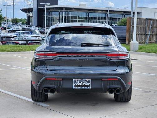 2024 Porsche Macan Base