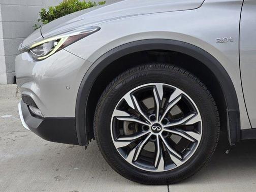 2018 INFINITI QX30 Premium