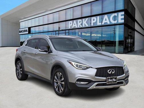2018 INFINITI QX30 Premium
