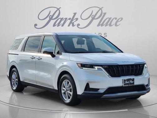 Snow White Pearl 2023 Kia Carnival LX
