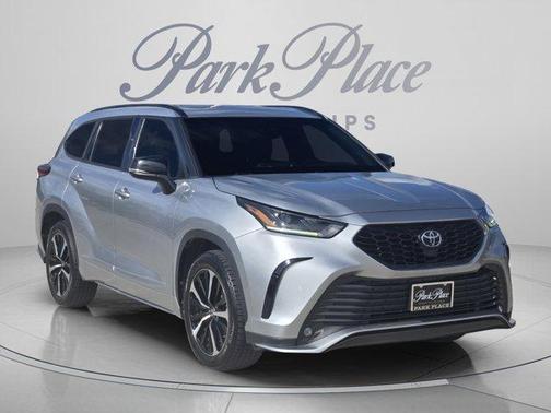 Celestial Silver Metallic 2021 Toyota Highlander XSE