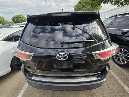 Attitude Black Metallic 2015 Toyota Highlander XLE