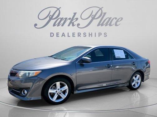 Magnetic Gray Metallic 2013 Toyota Camry SE